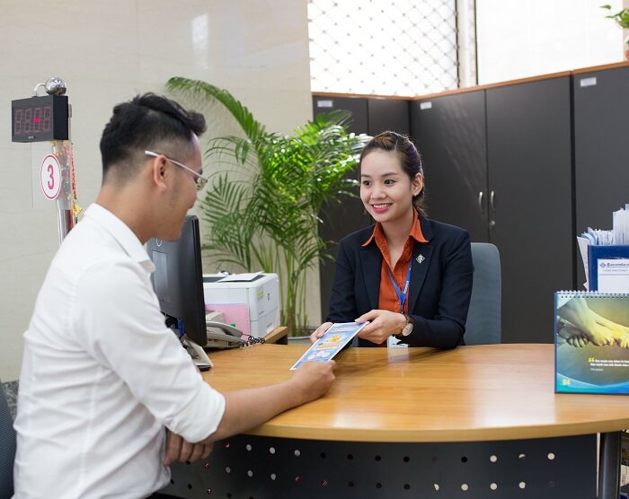 Cách tính lãi suất vay ngân hàng Sacombank